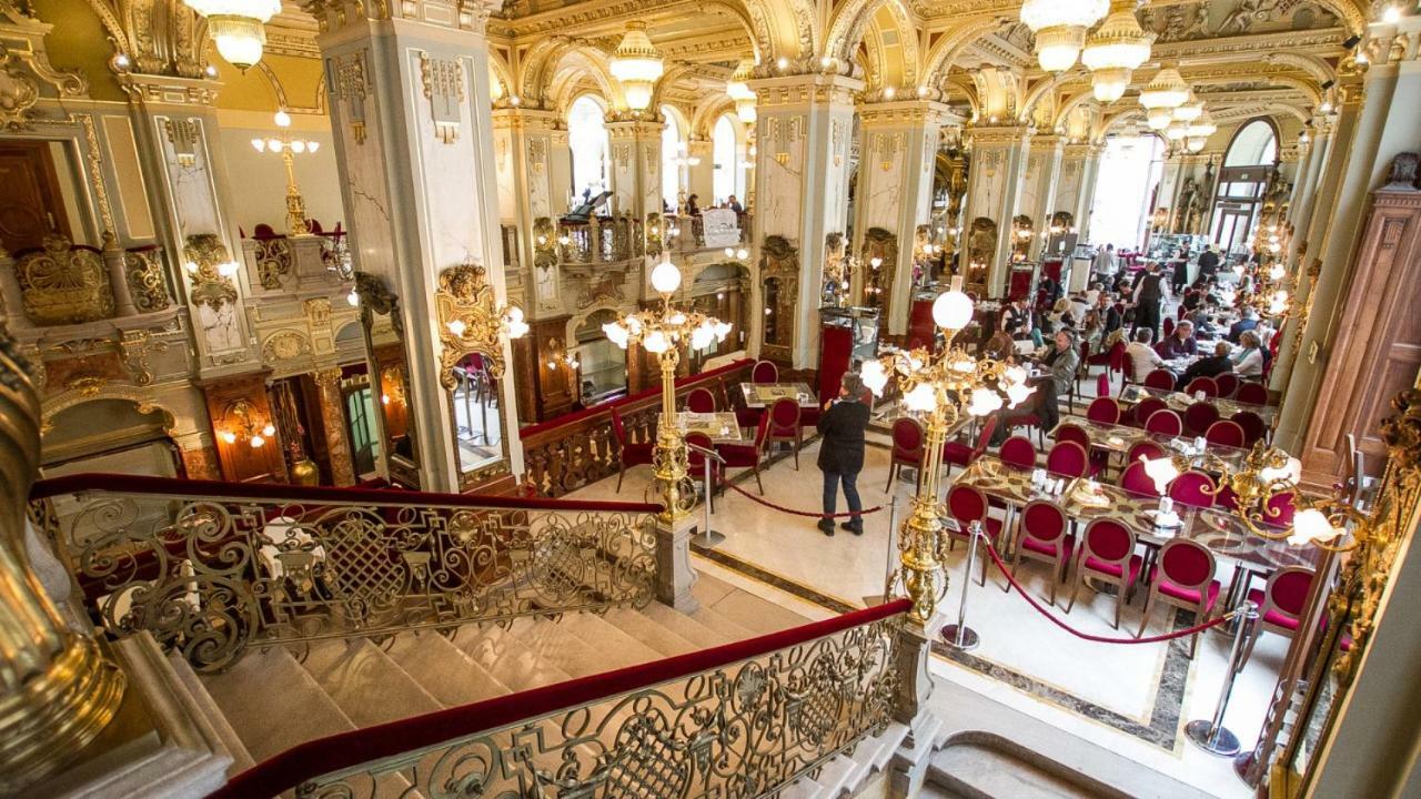 Andrassy Boulevard 布达佩斯 外观 照片